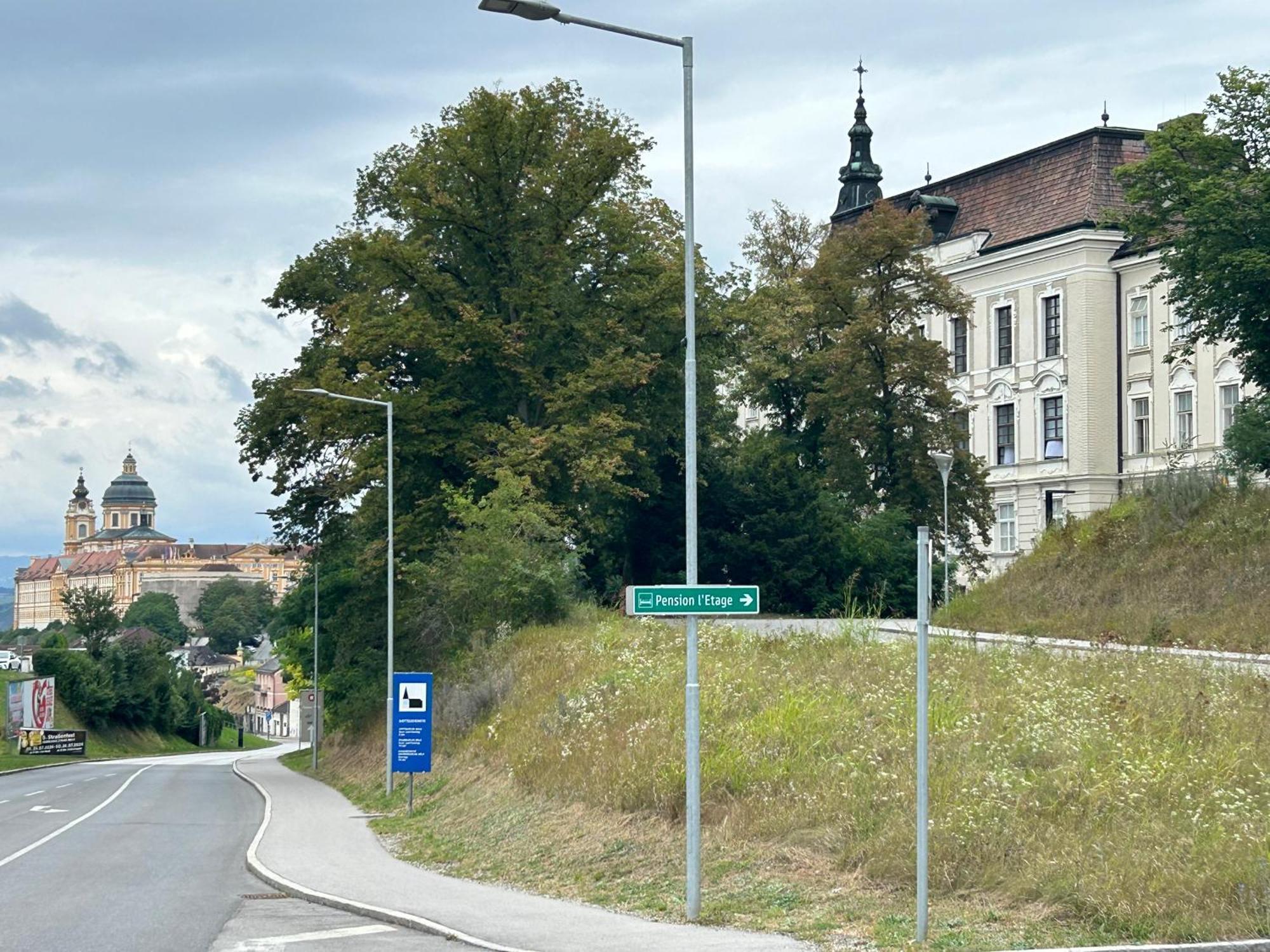 Pension L'Etage Melk Eksteriør bilde